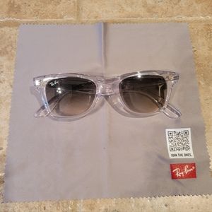 Ray Ban Gray Gradiant Sunglasses RB4640